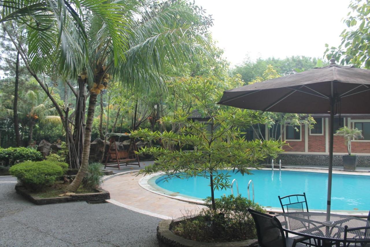 New Green Sentul Resort Bogor Exteriör bild