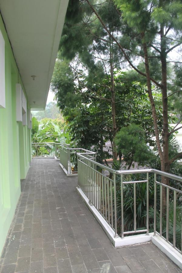 New Green Sentul Resort Bogor Exteriör bild